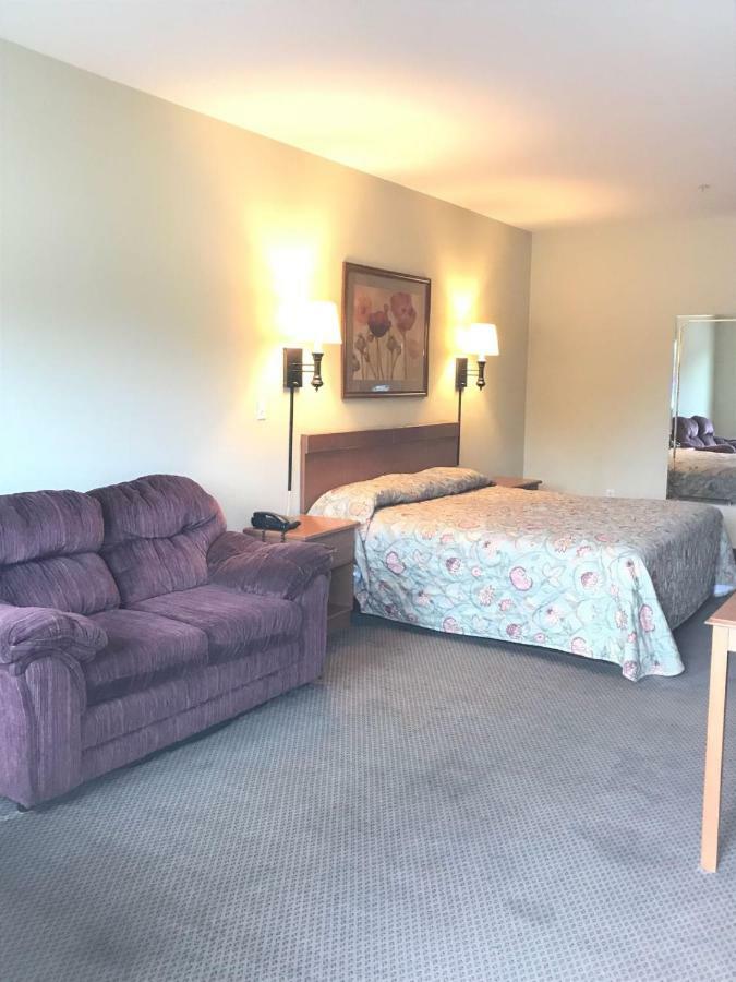 Piedmont City Heart Inn & Suites מראה חיצוני תמונה